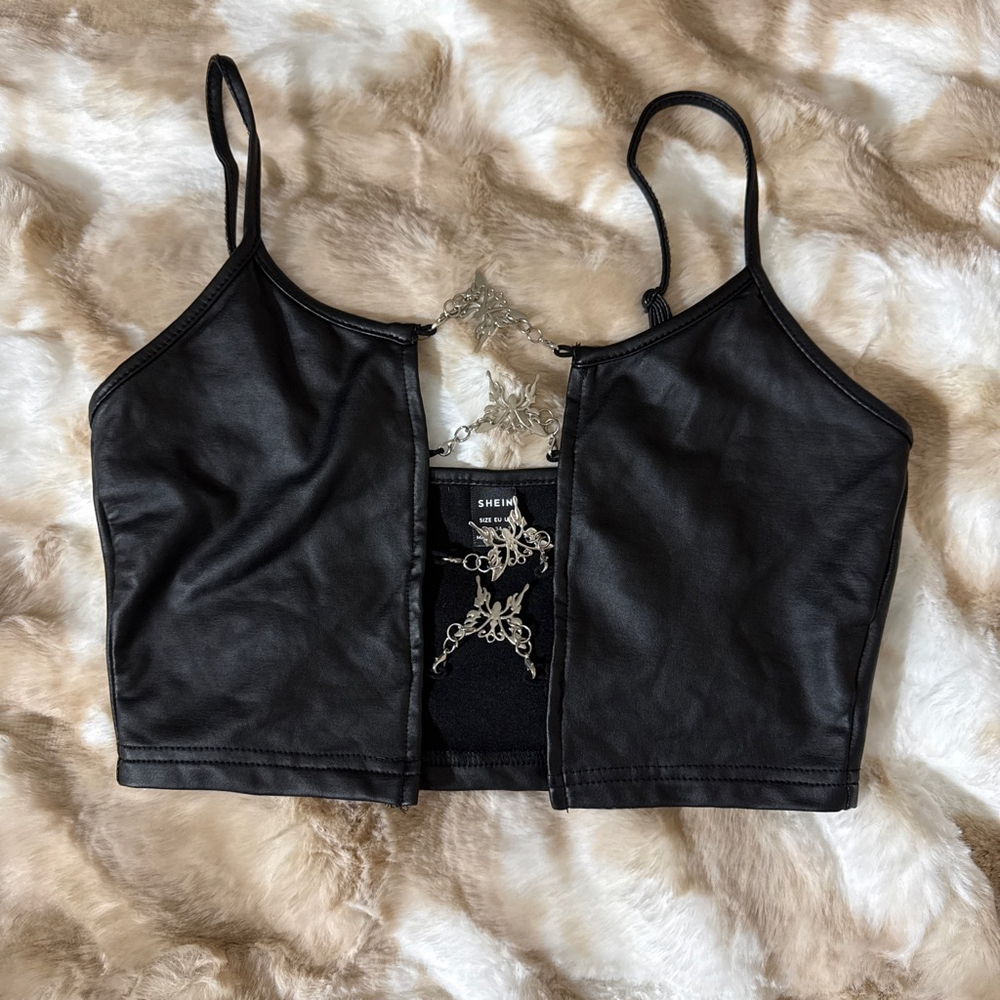 Cute crop top